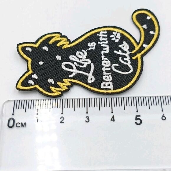 Cat Iron On Patch - Picture 4 of 6